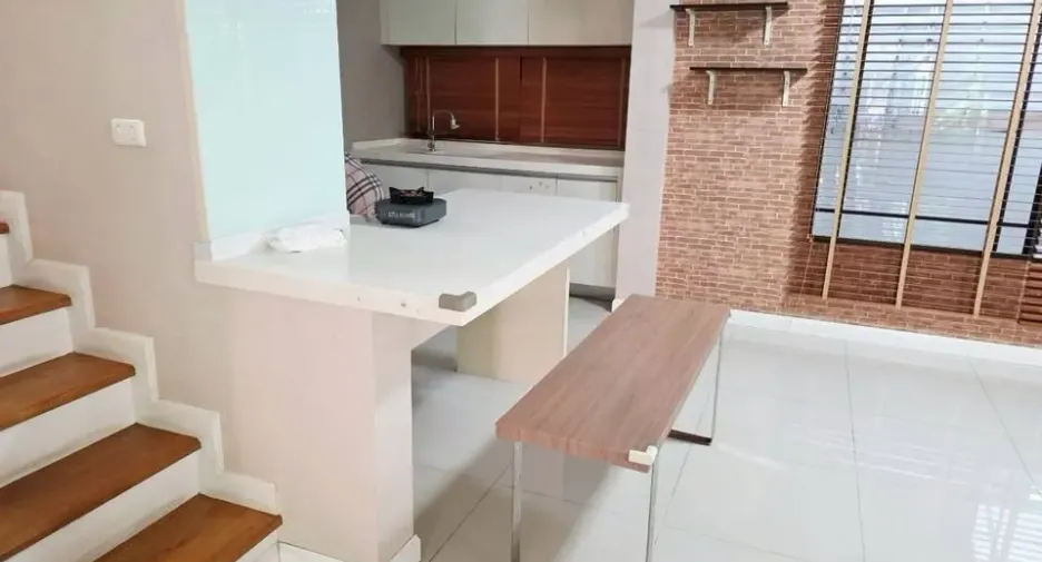 Продажа 6 спальни дом в Саи Маи, Бангкок
