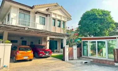 Haus zum Kauf mit 6 Zimmer in Sai Mai, Bangkok