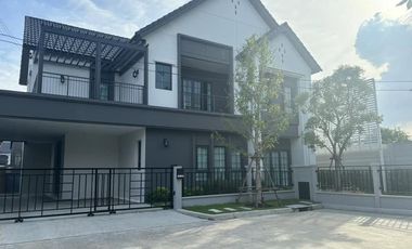 À louer 4 chambres maison à Bang Phli, Samut Prakan