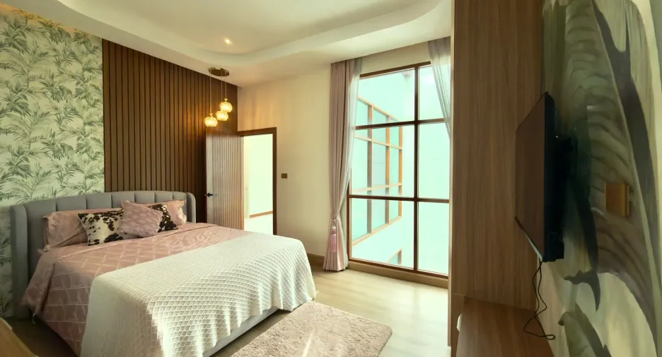 For sale 5 ベッドルーム villa in Bang Lamung, Chonburi