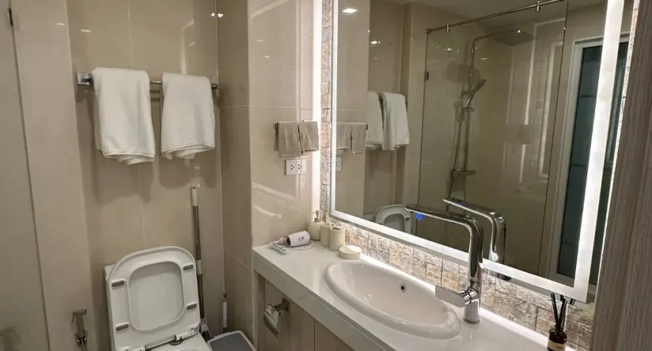 For rent 1 bed condo in Bang Lamung, Chonburi