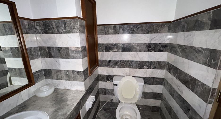 Condo en venta de 3 habitaciones en Sathon, Bangkok