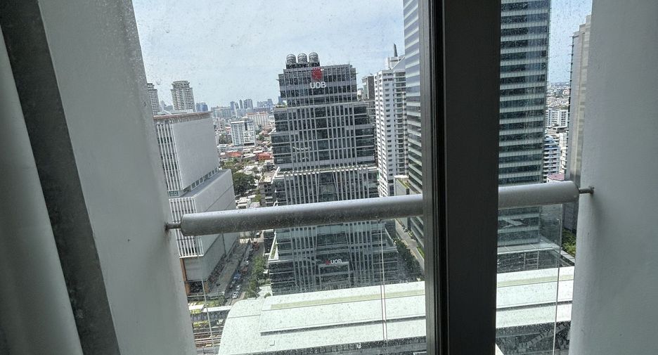 Condo en venta de 3 habitaciones en Sathon, Bangkok