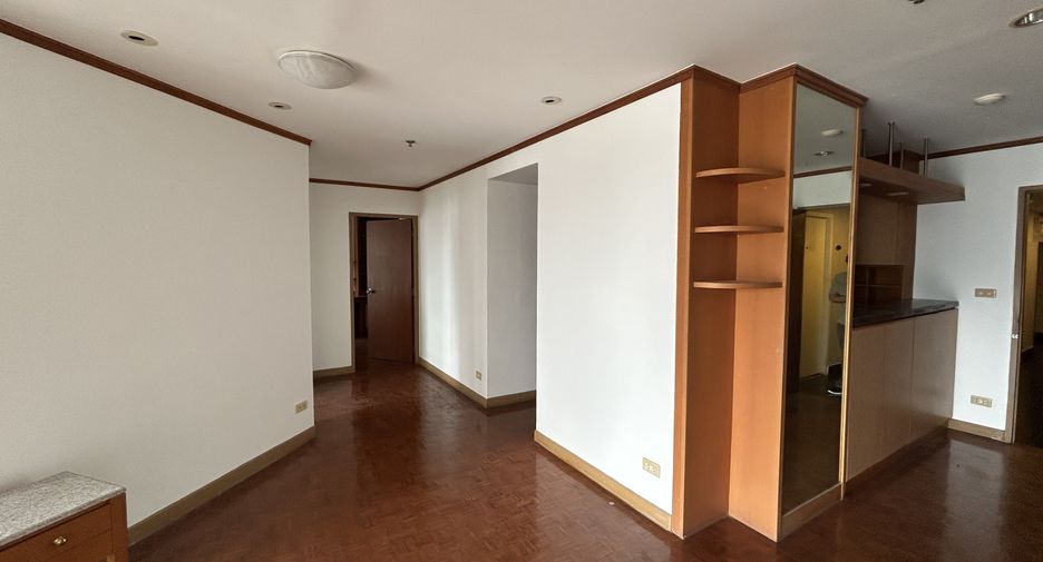Condo en venta de 3 habitaciones en Sathon, Bangkok