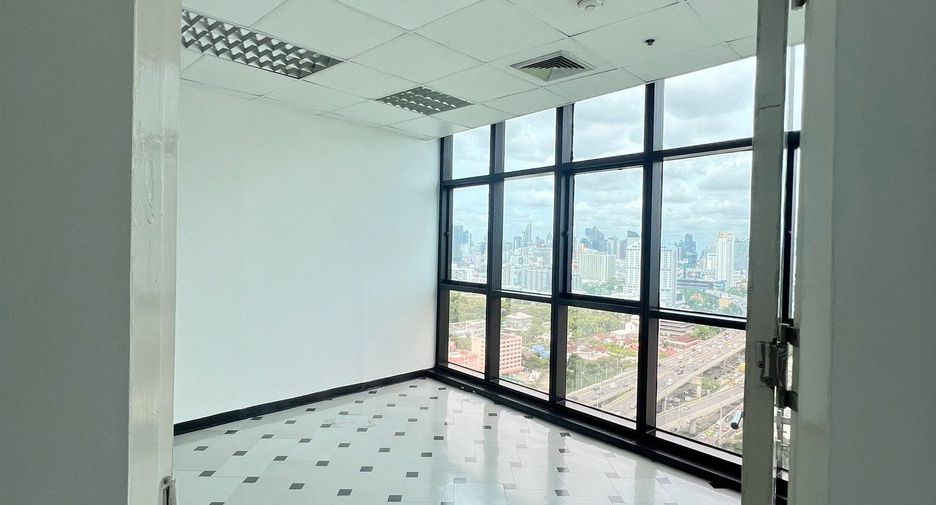 Oficina en alquiler en Huai Khwang, Bangkok