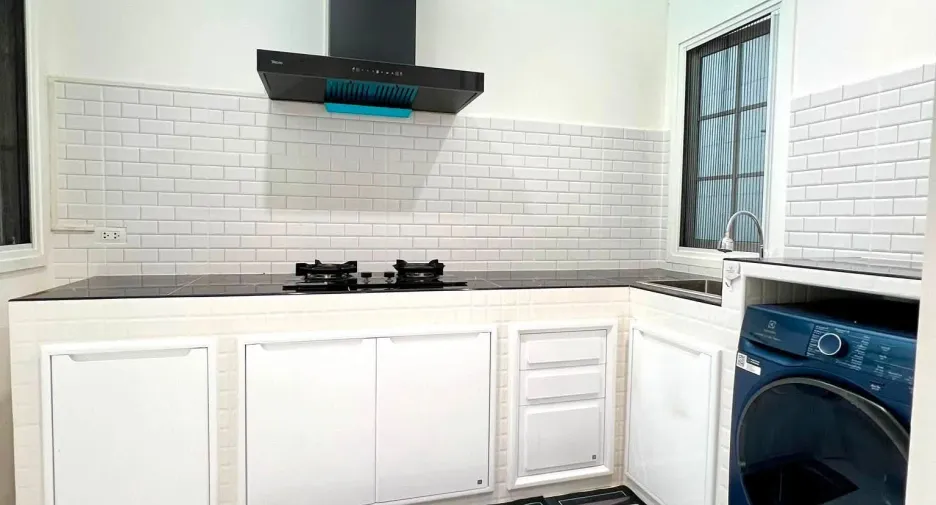 For rent 4 bedrooms house in Bang Phli, Samut Prakan