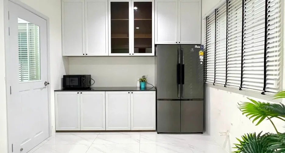For rent 4 bedrooms house in Bang Phli, Samut Prakan