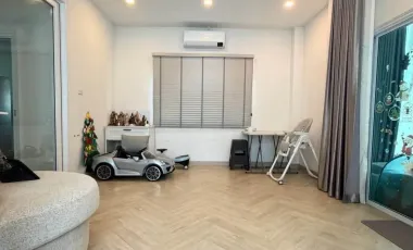 For sale and for rent 3 bedrooms house in San Kamphaeng, Chiang Mai