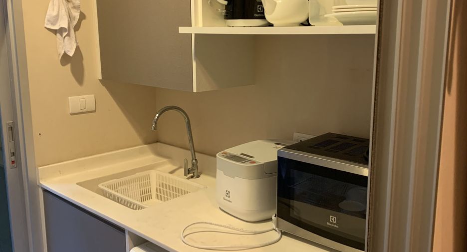 For rent 1 bed condo in Khlong Toei, Bangkok