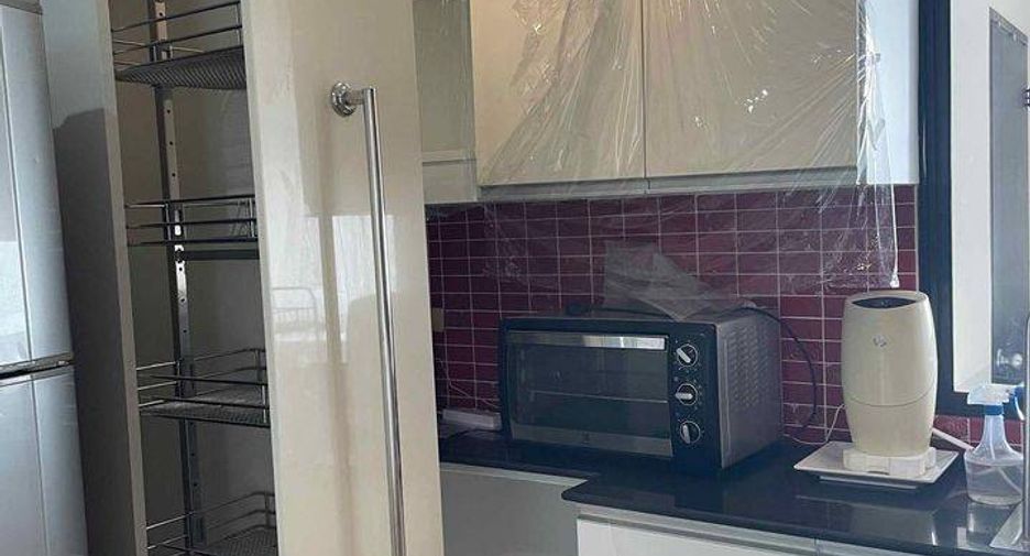 Аренда и продажа 3 спальни кондо в Кхлонг Тоеи, Бангкок
