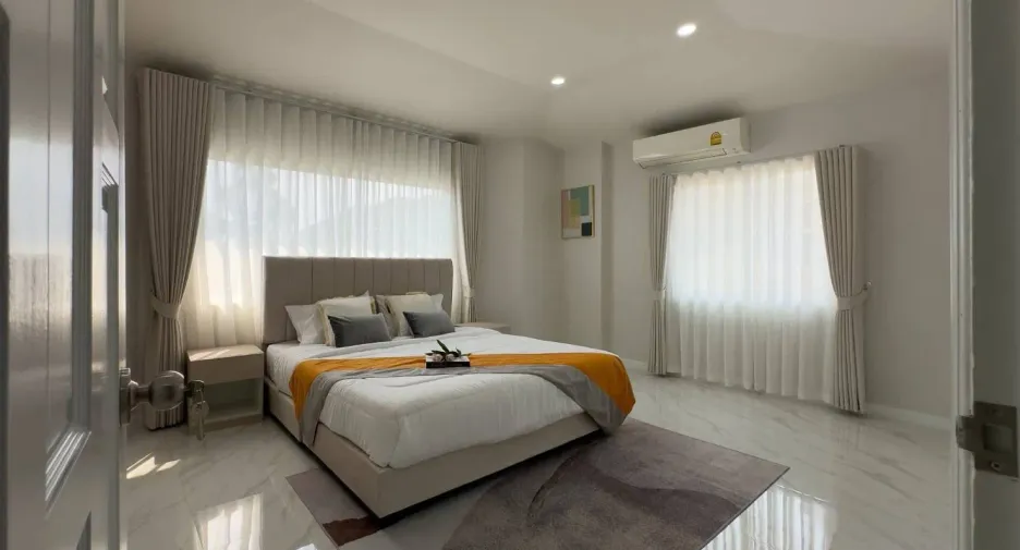 For sale and for rent 4 bedrooms villa in Bang Lamung, Chonburi