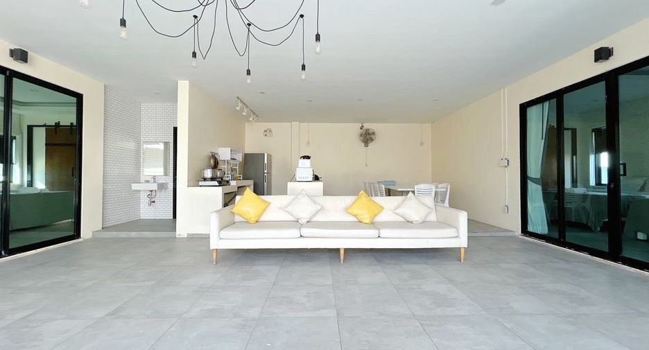 For rent 4 ベッドルーム villa in Hua Hin, Prachuap Khiri Khan
