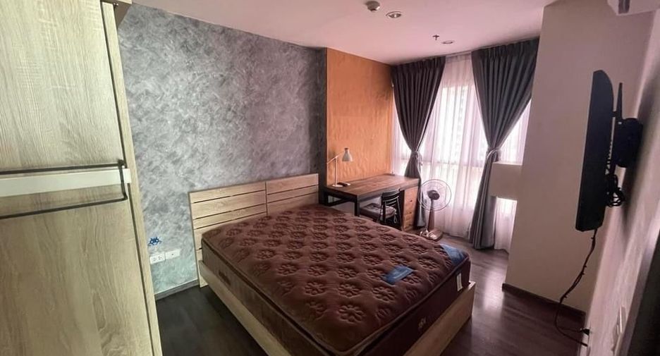 For rent 2 bedrooms condo in Watthana, Bangkok