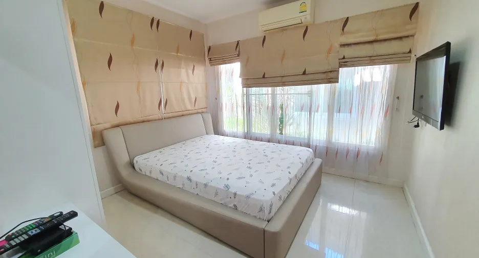 For sale 5 bedrooms house in Bang Khae, Bangkok