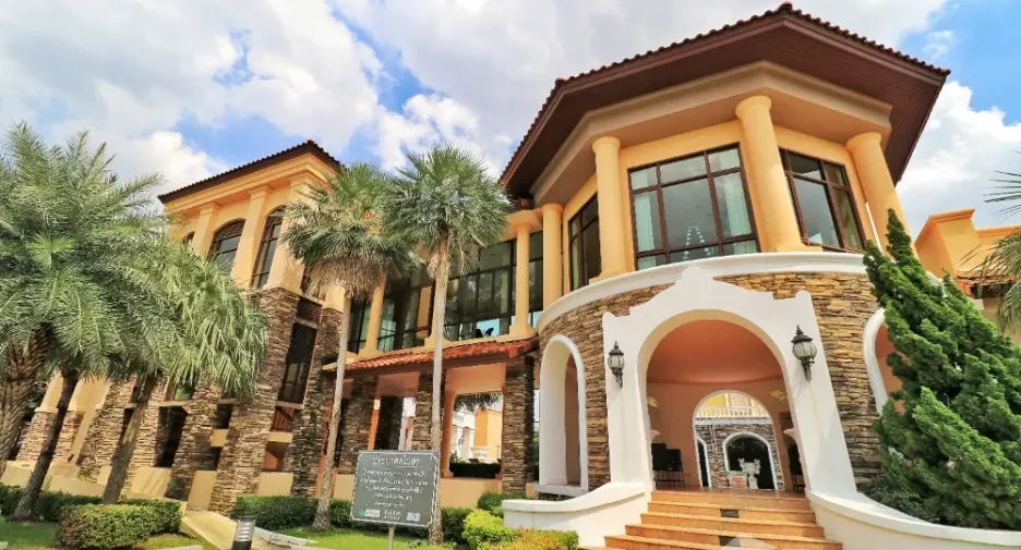 For sale 5 bedrooms house in Bang Khae, Bangkok