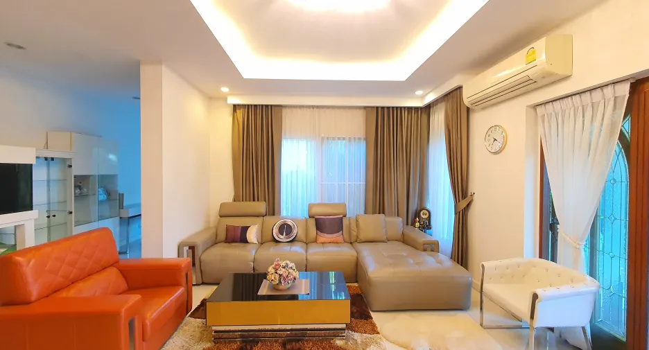 For sale 5 bedrooms house in Bang Khae, Bangkok