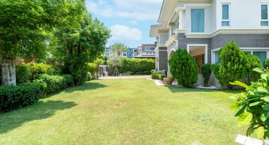 For sale 5 bedrooms house in Bang Khae, Bangkok