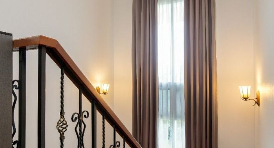 For sale 5 bedrooms house in Bang Khae, Bangkok
