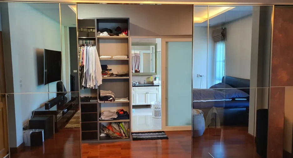 For sale 5 bedrooms house in Bang Khae, Bangkok