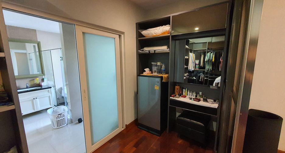 For sale 5 bedrooms house in Bang Khae, Bangkok