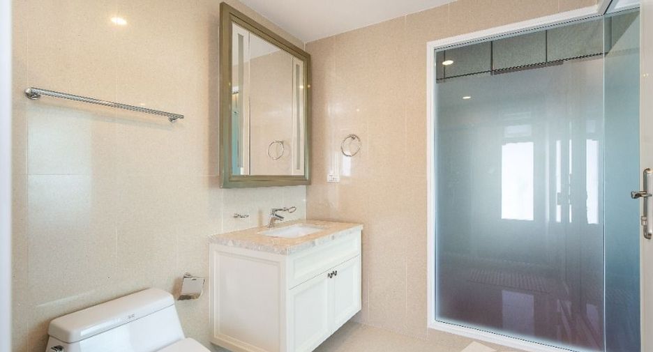 For sale 5 bedrooms house in Bang Khae, Bangkok