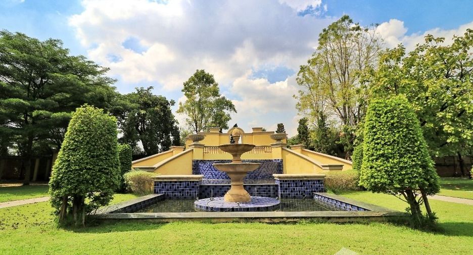 For sale 5 bedrooms house in Bang Khae, Bangkok