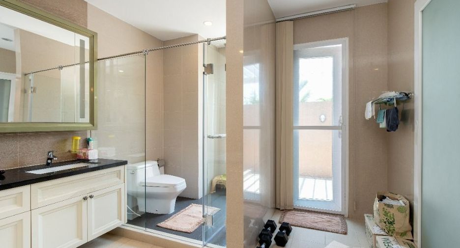 For sale 5 bedrooms house in Bang Khae, Bangkok