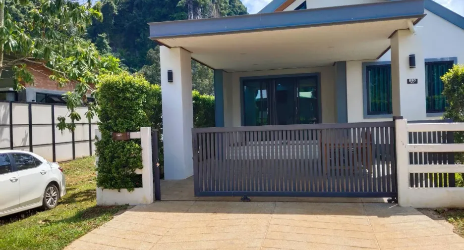 For sale 3 bedrooms house in Mueang Krabi, Krabi
