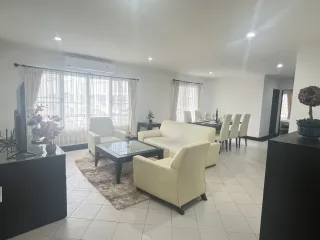 Apartamento en alquiler de 2 habitaciones en Watthana, Bangkok