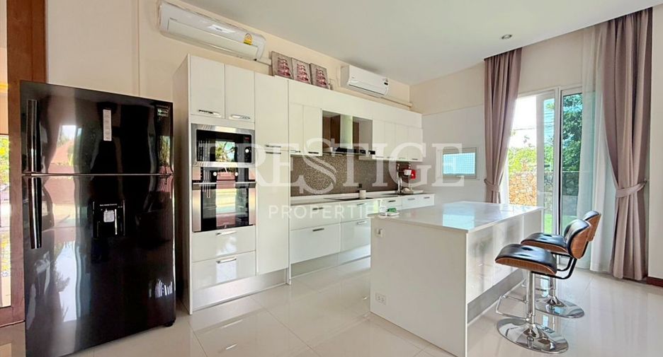 For rent 3 bedrooms house in Huay Yai, Pattaya