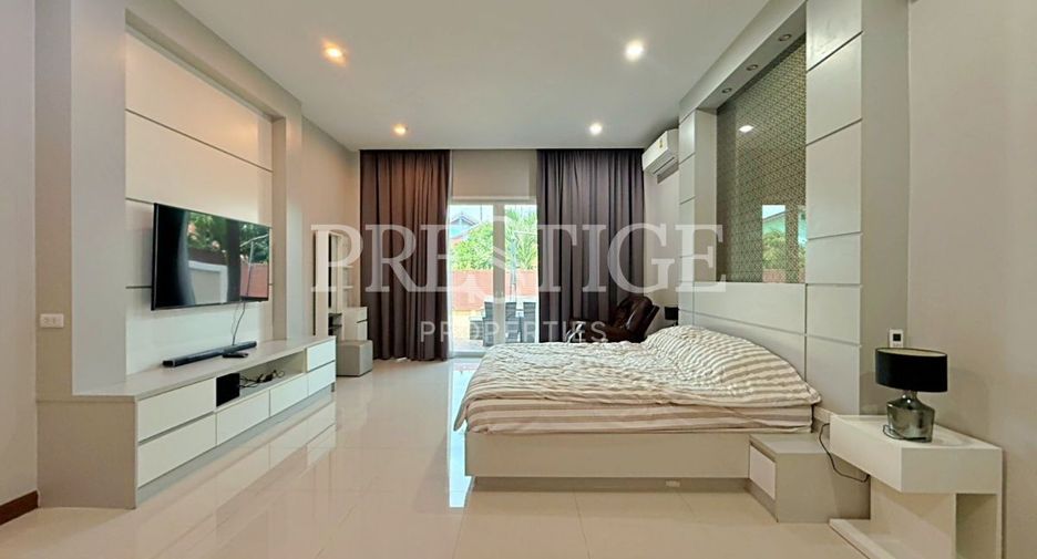 For rent 3 bedrooms house in Huay Yai, Pattaya