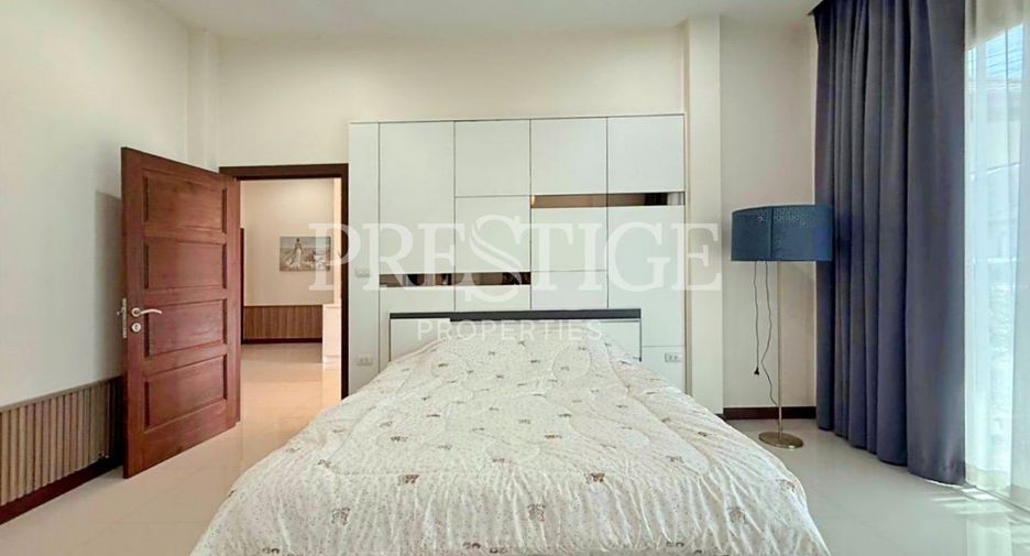 For rent 3 bedrooms house in Huay Yai, Pattaya