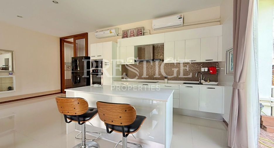 For rent 3 bedrooms house in Huay Yai, Pattaya