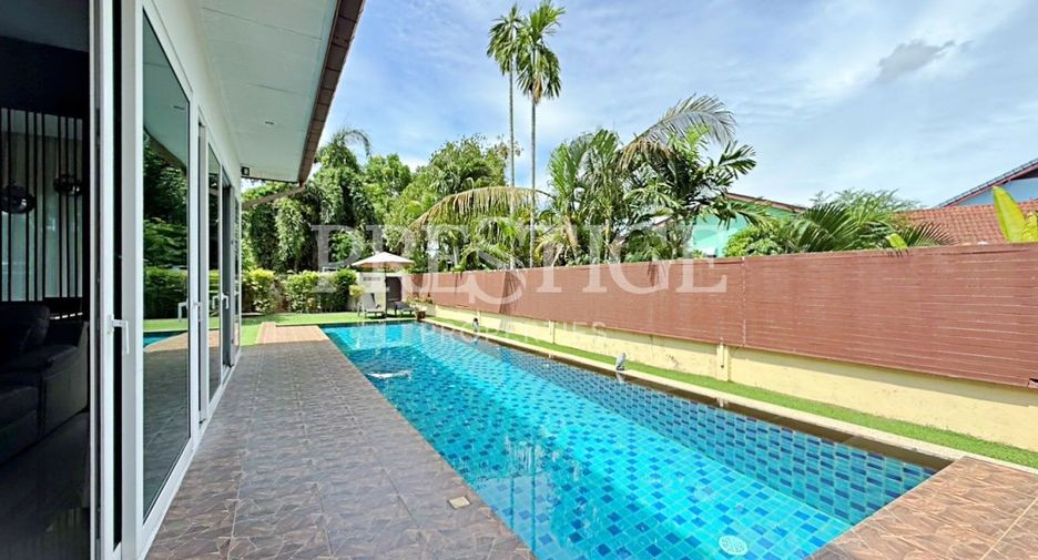 For rent 3 bedrooms house in Huay Yai, Pattaya