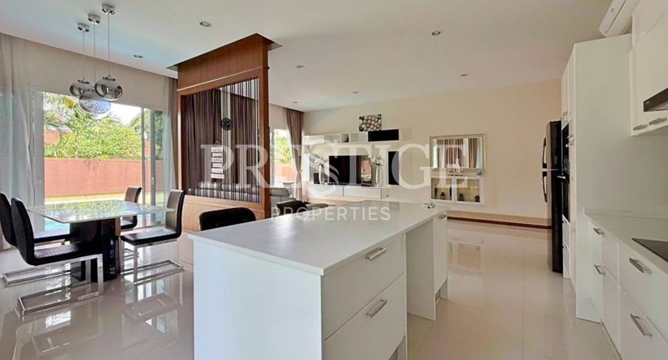 For rent 3 bedrooms house in Huay Yai, Pattaya
