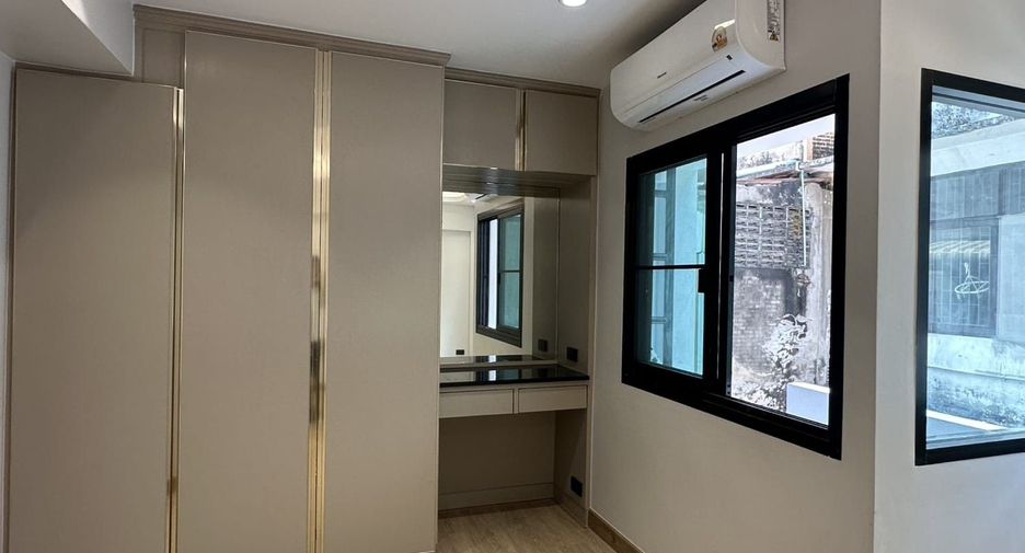 出租 4 卧室 独立屋 在 Khlong Toei, 曼谷