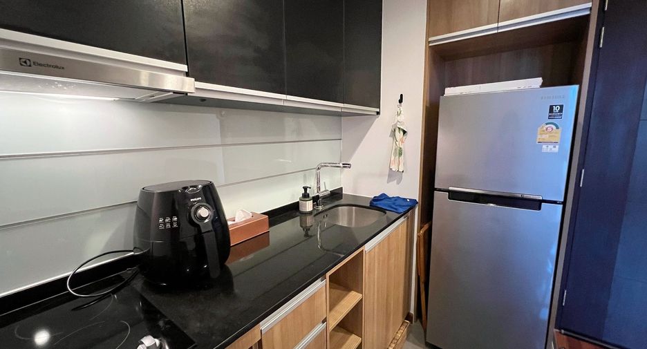 Wohnung zur Miete und zum Kauf mit 1 Zimmer in Pathum Wan, Bangkok
