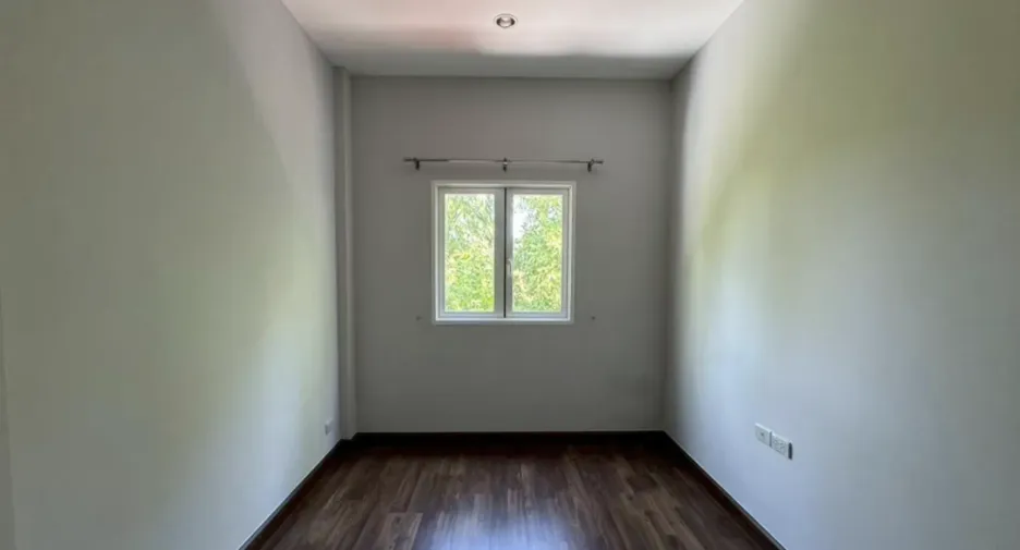For rent 3 bedrooms townhouse in Sai Mai, Bangkok