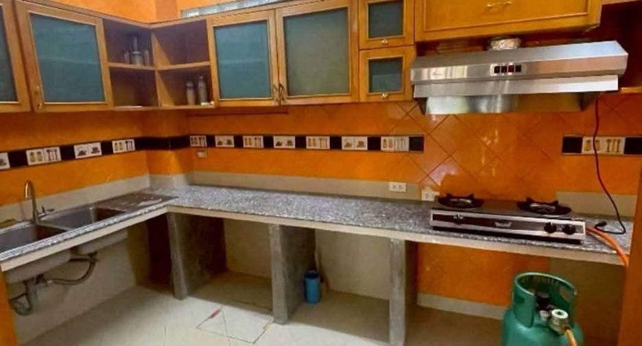 For rent and for sale 3 bedrooms townhouse in Suan Luang, Bangkok