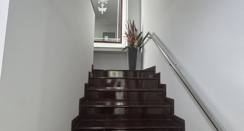 Haus zur Miete mit 4 Zimmer in Mueang Samut Prakan, Samut Prakan