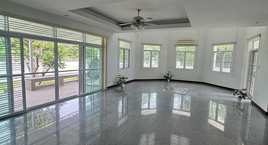 Haus zur Miete mit 4 Zimmer in Mueang Samut Prakan, Samut Prakan