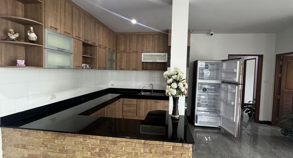 Haus zur Miete mit 4 Zimmer in Mueang Samut Prakan, Samut Prakan