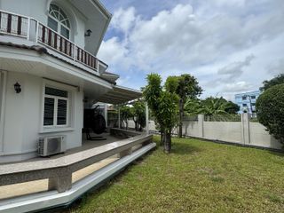 Haus zur Miete mit 4 Zimmer in Mueang Samut Prakan, Samut Prakan