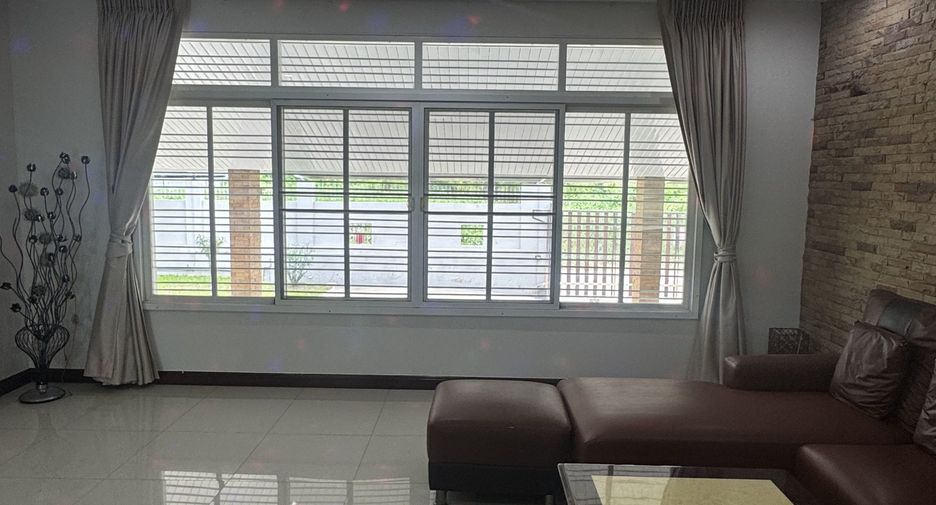Haus zur Miete mit 4 Zimmer in Mueang Samut Prakan, Samut Prakan