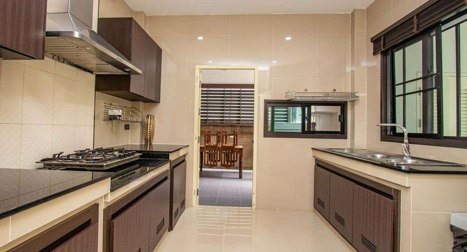 For rent 4 bedrooms house in Mae Rim, Chiang Mai