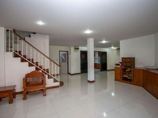 出租 4 卧室 独立屋 在 Mueang Chiang Mai, Chiang Mai