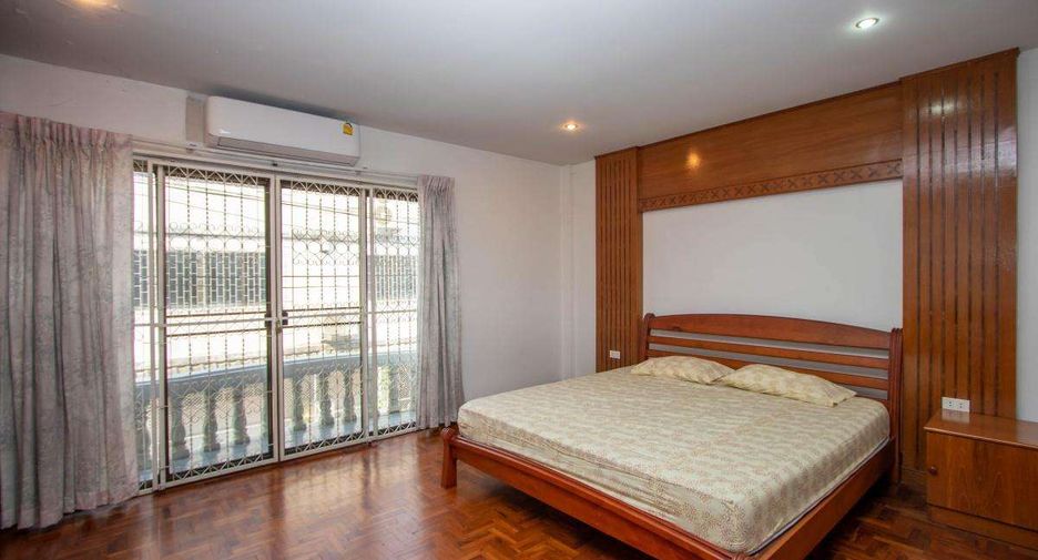 出租 4 卧室 独立屋 在 Mueang Chiang Mai, Chiang Mai