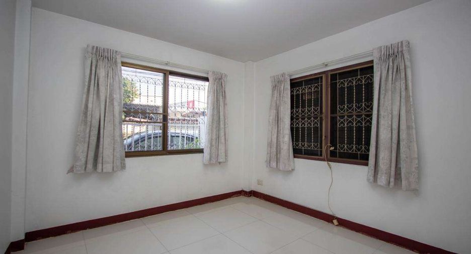 出租 4 卧室 独立屋 在 Mueang Chiang Mai, Chiang Mai