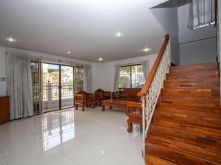 出租 4 卧室 独立屋 在 Mueang Chiang Mai, Chiang Mai