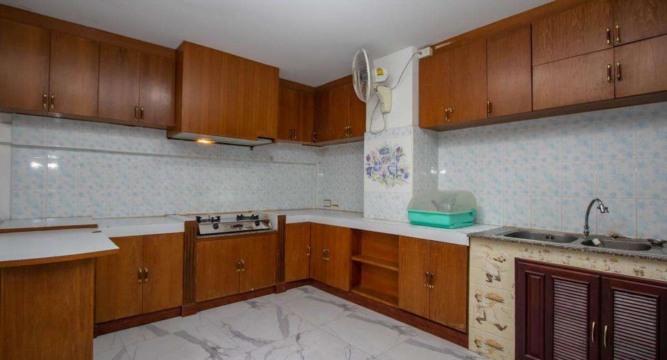 出租 4 卧室 独立屋 在 Mueang Chiang Mai, Chiang Mai